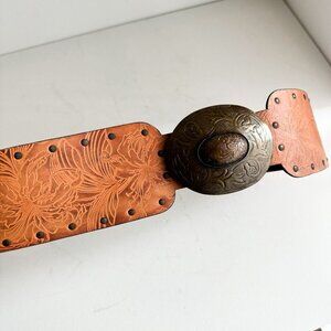 Vintage Hand Tooled Wide Medallion Buckle Centre Boho Belt L